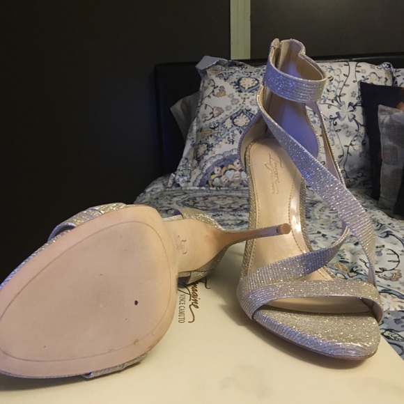 Shoes. - Picture 2 of 4